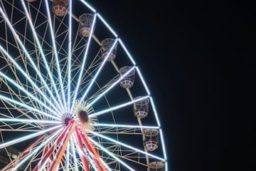 Walking Tour of Glasgow's Christmas Markets and Festive Culture