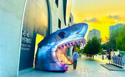 Beijing Night Walking Tour with Street Food and Beer Tasting