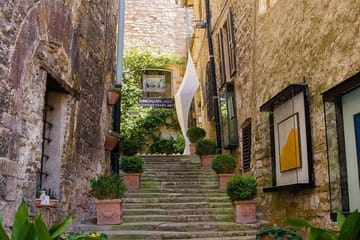 Private Walking Tour of Assisi's UNESCO Heritage Sites