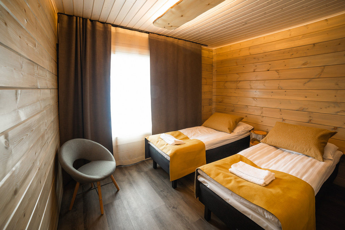 Tankavaara double room with wooden walls