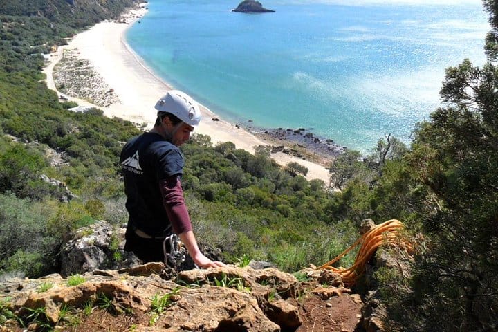 Climbing in Arr&aacute;bida