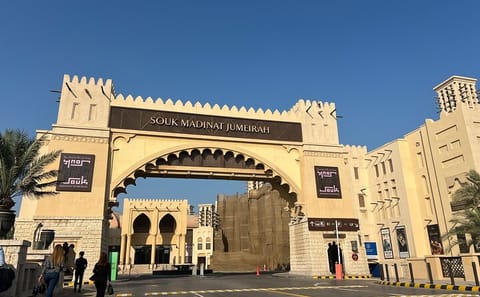 Cultural Tour of Dubai's Old Town, Blue Mosque, and Marina