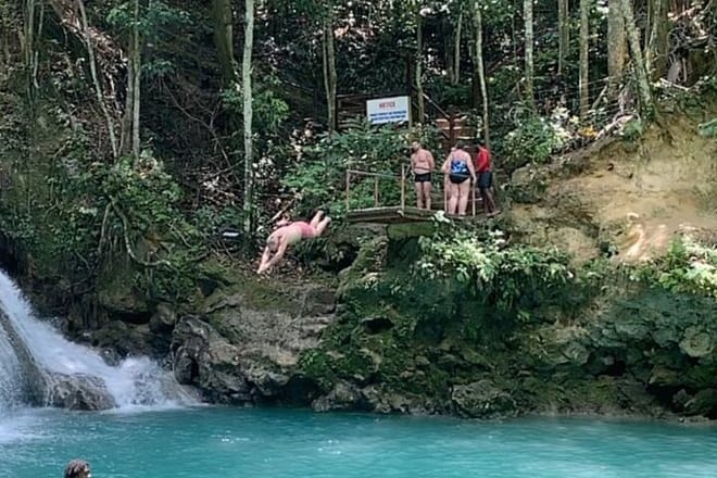 Dunn's River Falls and Blue Hole Falls Combo Day-Trip photo 6