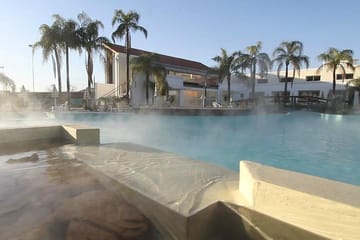 Full Day Thermal Spa Tour to Rio Hondo from Tucumán