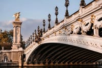Paris Small Group Tour with Beauvais–Tillé Airport Transfer 2