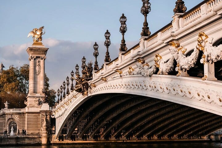 Paris Small Group Tour with Beauvais–Tillé Airport Transfer 2