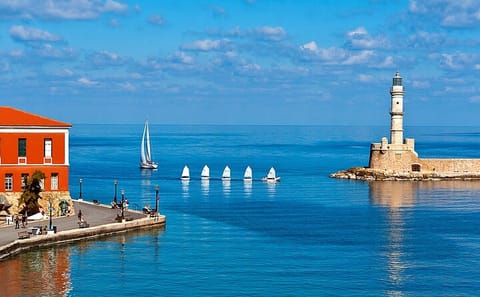 Rethymno and Chania City Tour with Kournas Lake from Heraklion