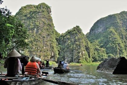 Ninh Binh Full-Day Tour to Hoa Lu, Tam Coc Boat Trip and Mua Cave