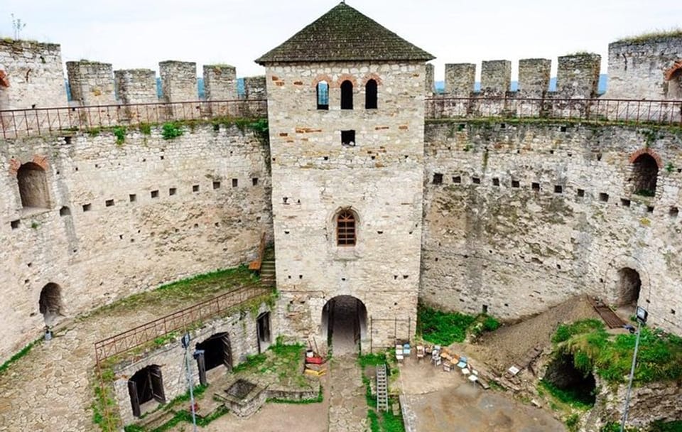 Gipsy Tour of Soroca Fortress and Casauti Monastery