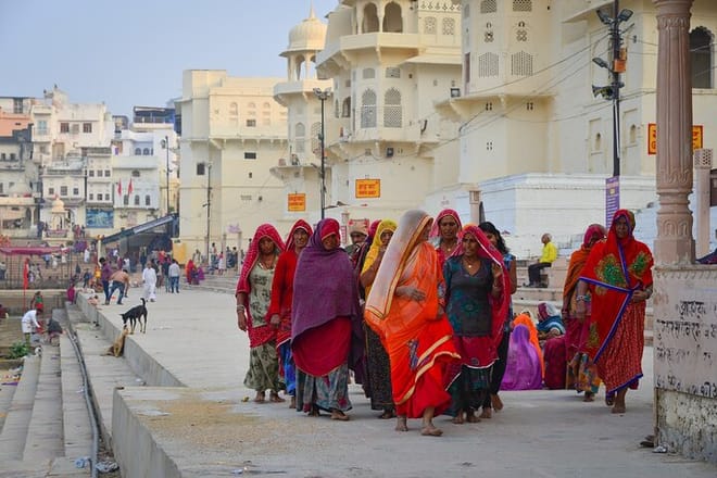 Village women in Pushkar Ghat