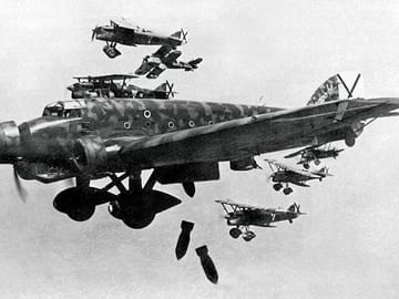Spanish Civil War Walking Tour in Barcelona's Old Town