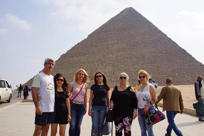 Private Tour to Giza Pyramids, Sphinx, and Valley Temple with Lunch  7