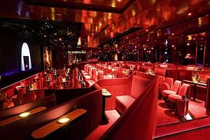 Private Cabaret Tour with Lunch Cruise and Airport Transfers