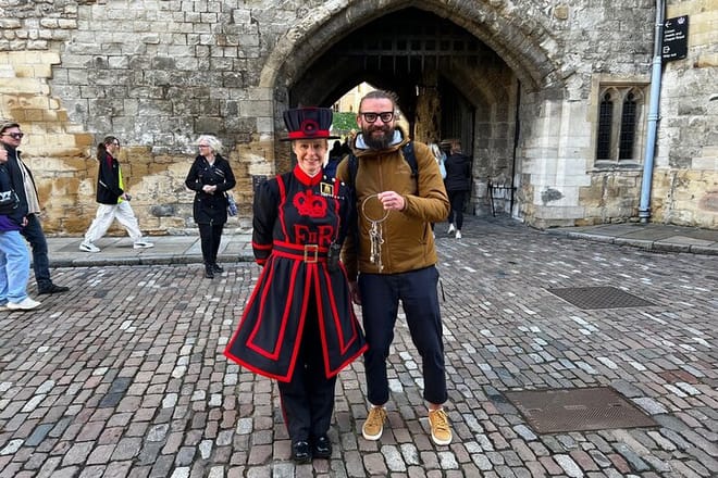 Tower of London Beefeater Opening Ceremony & Early Access