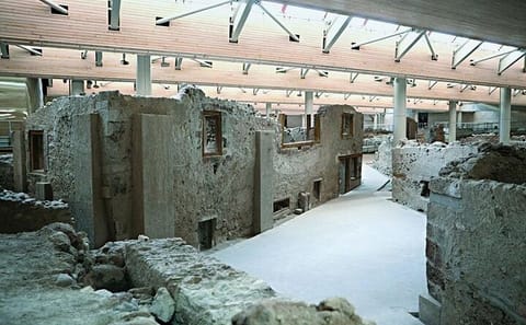 Santorini Private Tour: Akrotiri Ruins and Wine Tasting
