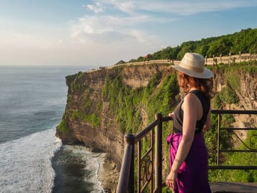 Uluwatu Temple Tour with Kecak Dance and Scenic Beaches