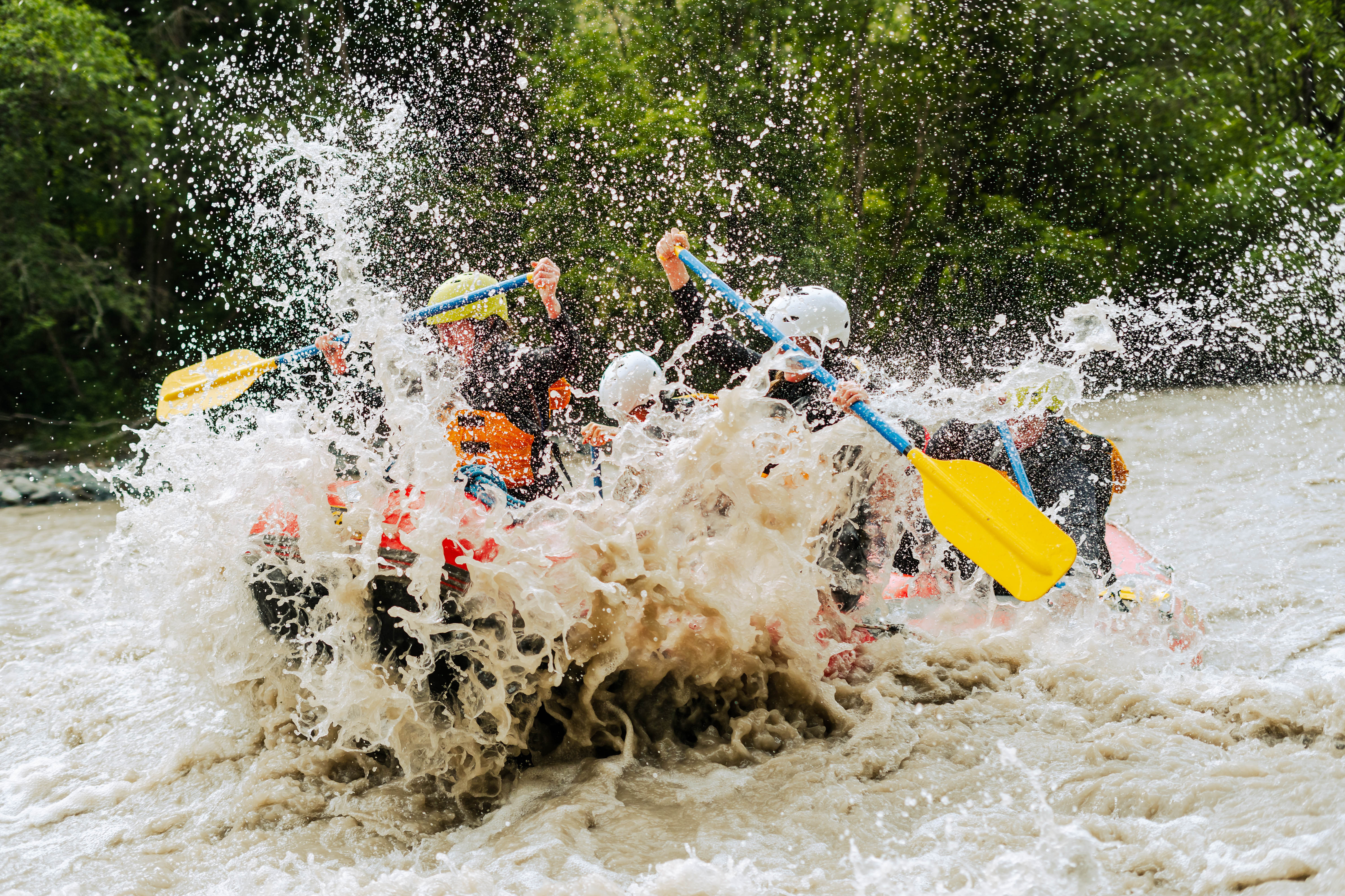 Rafting Switzerland - Whitewater Action - Rafting.ch