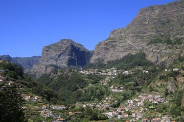 Scenic Cabriolet Tour of Madeira: Camara De Lobos & More