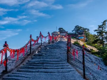 4-Day Mt Hua, Terracotta Warriors Museum, and Big Wild Goose Pagoda Tour