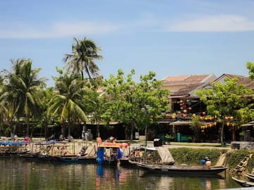 Hoi An Bike Adventure: Tra Nhieu Village & Traditional Carpentry