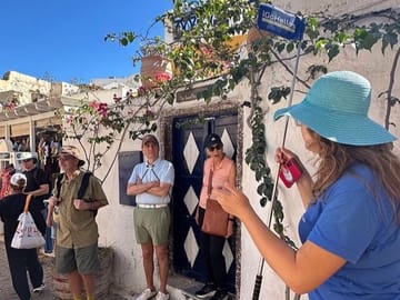 Private Wine Tour in 3 Wineries with 12 Wine Tastings and Tapas