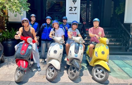 Hanoi Motorcycle City Tour with Local Guide and Vespa Ride