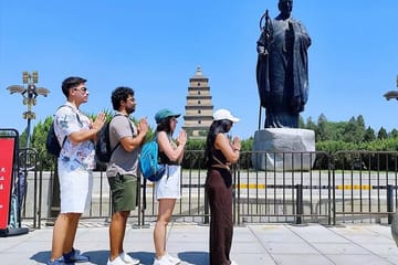 Xi'an day tour: Terracotta Army, City Wall, Goose Pagoda