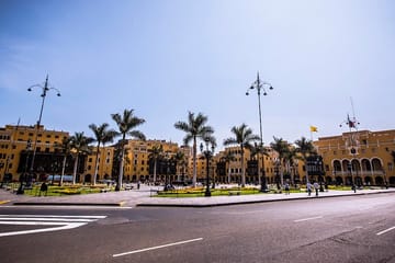 Walking Tour of Lima's Historic Landmarks and Catacombs