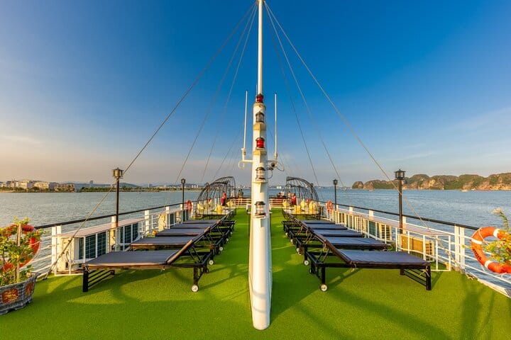 From Hanoi to Halong Bay 1 Day Tour with Scenic Seaplane & Cruise