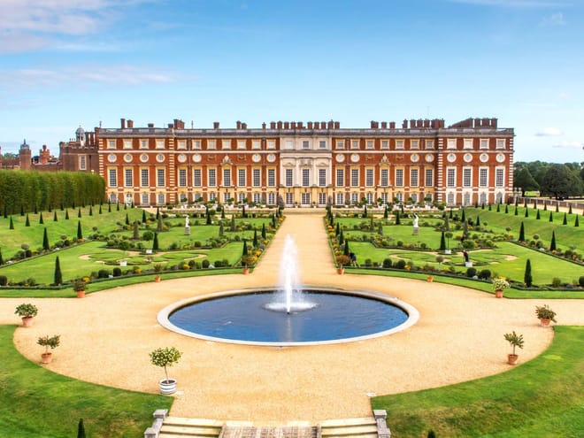 Hampton Court Palace Half-Day Trip from London Including Entry Tickets