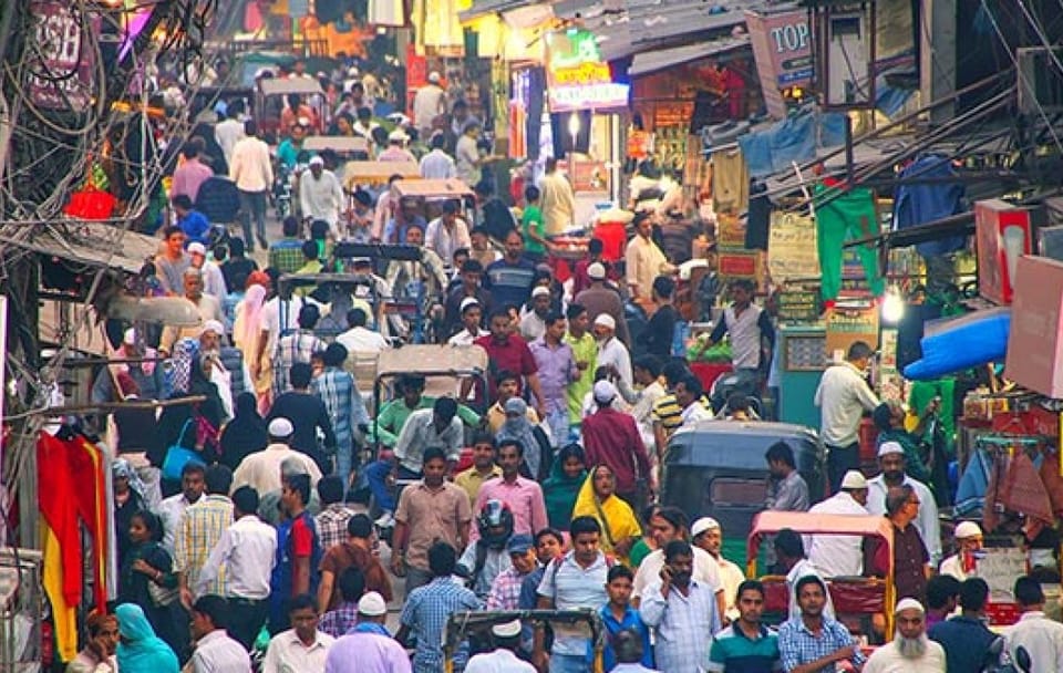Walking Tour and Rickshaw Ride in Old Delhi with Meal