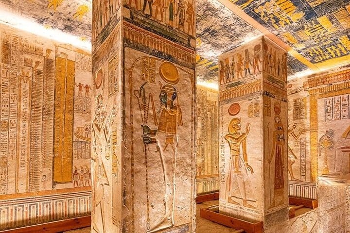 Pharaonic wall carvings