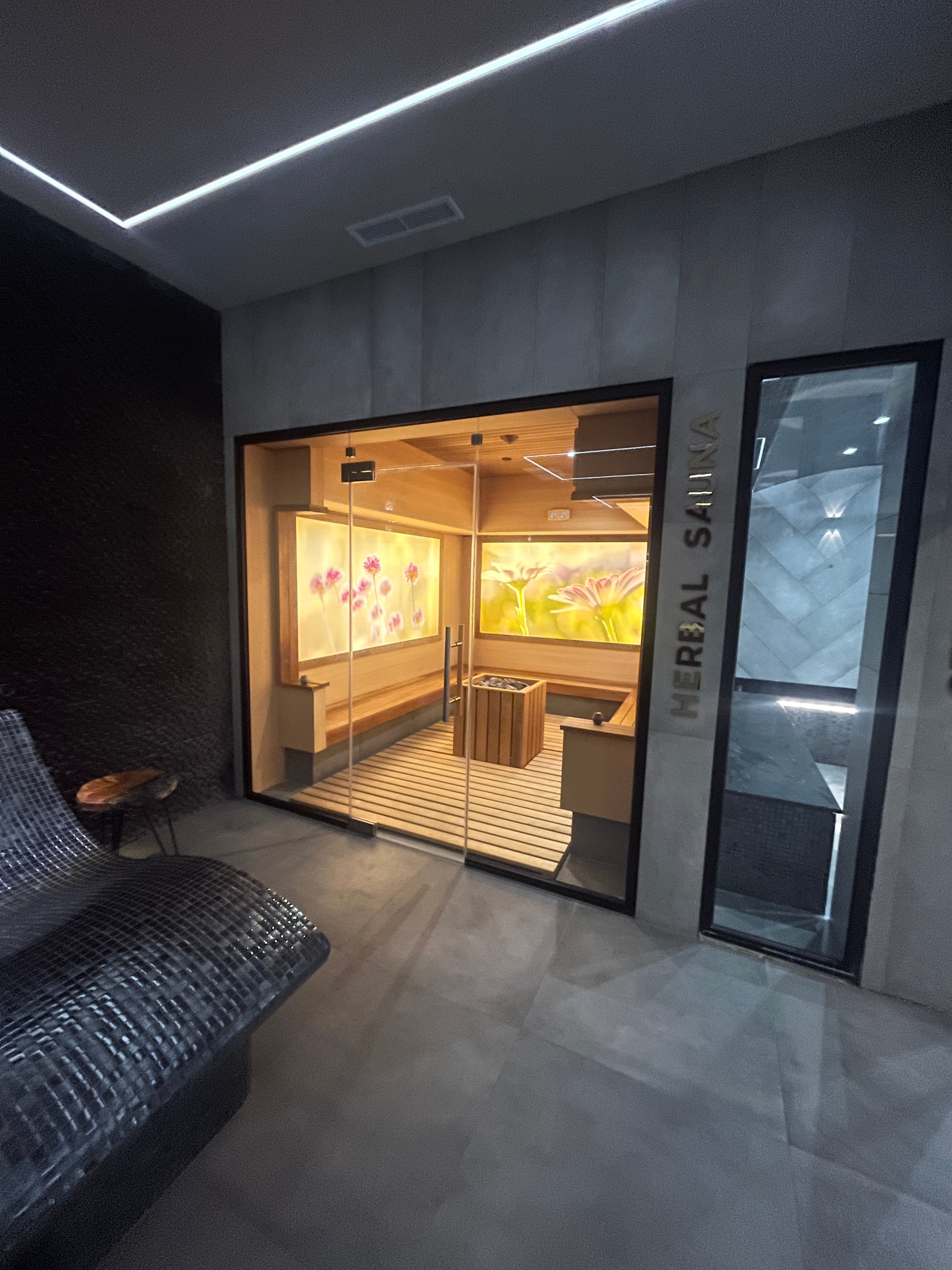 herbal sauna and Roman thermal beds in a Spa center