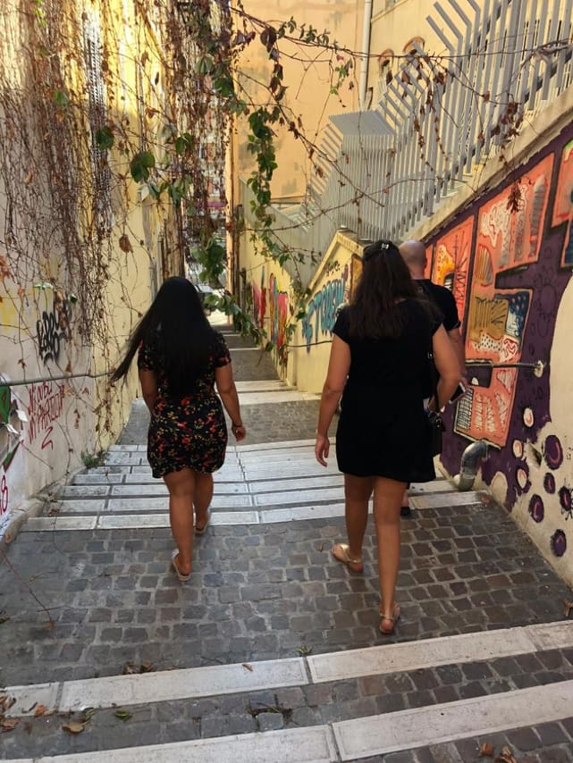 Food tour and Street art in the oldest district in Marseille: le Panier 4