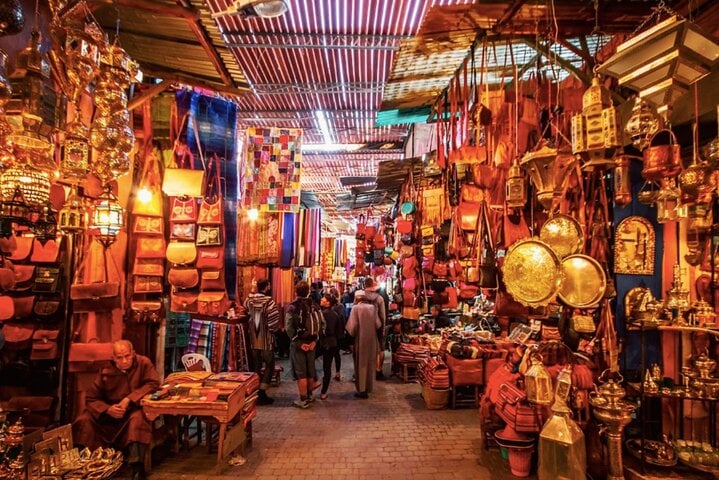 From Casablanca: 2 Days trip To Explore Agafay Desert &amp; Marrakech
