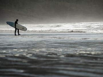 Tofino Surfing