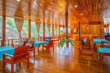 Sunset River Cruise with Local Snacks in Luang Prabang