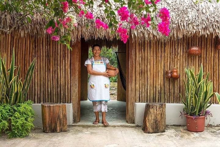 Maya Village, Traditional Lunch & Bacalar Seven Color Lagoon 3