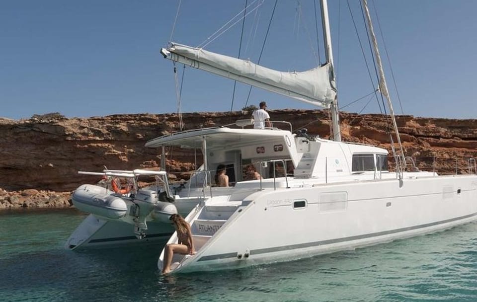 Luxury Semi-Private Catamaran Cruise in Mykonos