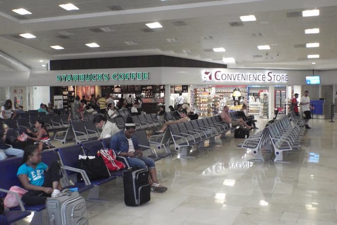 Cancun Airport Shared Shuttle with WIFI 9