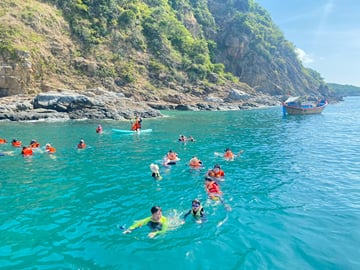 Nha Trang: Hon Mun Marine Park Snorkeling & Island Tour