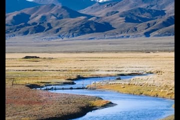 Day Trip to Lake Manasarovar from Darchen with Guided Tour