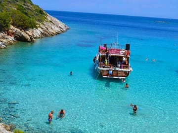 Pirate Boat Tour with Lunch in Bodrum City, Türkiye