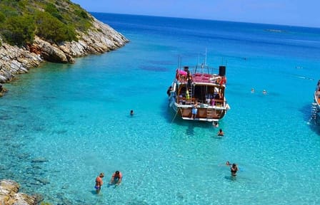 Pirate Boat Tour in Bodrum with Lunch & Fresh Fruit