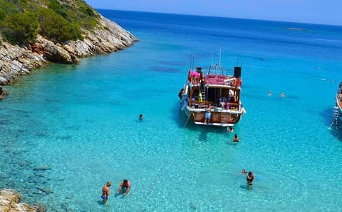 Pirate Boat Tour with Lunch in Bodrum City, Türkiye