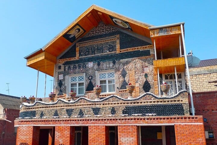 Bottle_house_Ganja_tour_Azerbaijan_tour_butulka-ev