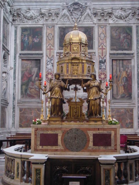 Basilica of Santa Maria Maggiore Tour photo 3