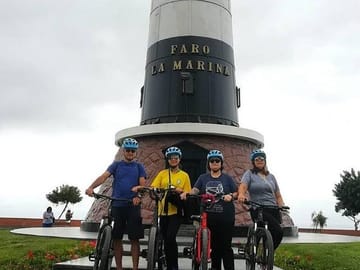 Guided Bike Tour of Miraflores and Barranco in Lima