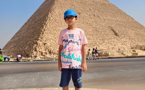 Private Giza Pyramids Tour with Egyptologist Guide