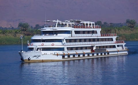 Luxury 8-Day Nile Cruise and Tours from Hurghada to Aswan